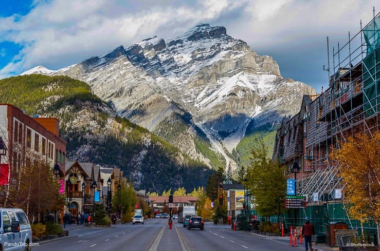 Banff Avenue - the Heart of the Beautiful Town in Canada - Places