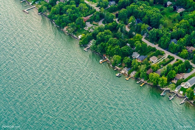 Houses by the Ontario Lake, Canada