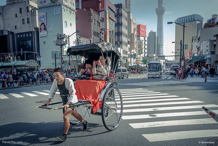Rickshaw drove tourist around the Asakusa neighbourhood in Tokyo