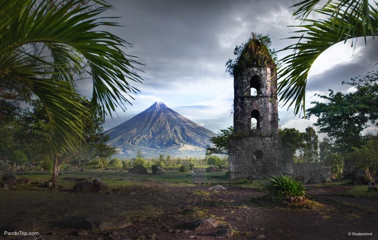 Cagsawa Ruins, Mayon Volcano, Philippines