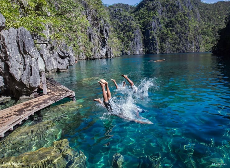 Crystal clear waters of Kayangan Lake in Coron, Palawan, Philippine