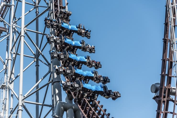 Eejanaika roller coaster in Fuji-Q Highland Amusement park