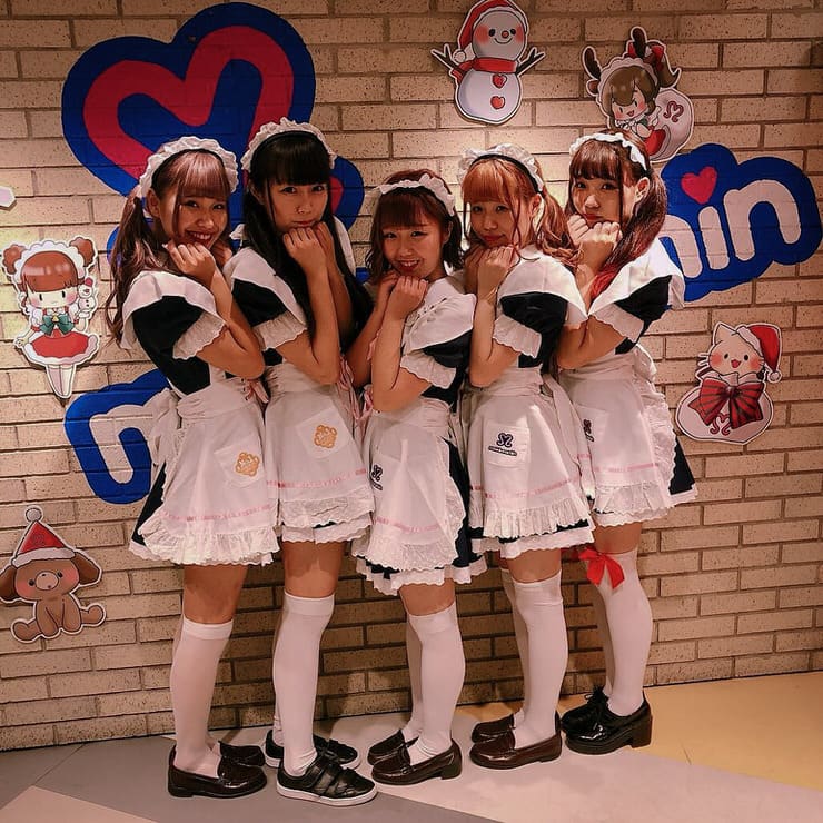 Maids at Maidreamin Cafe in Tokyo