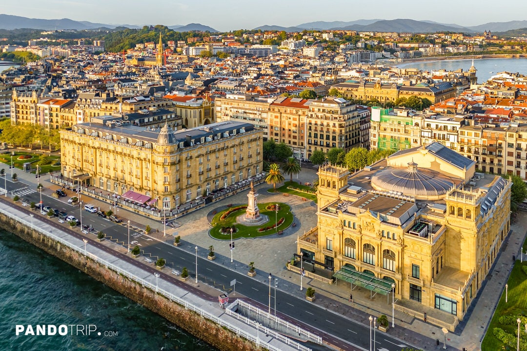 Romantic Area of San Sebastián with Victoria Eugenia Theatre and Maria Cristina Hotel